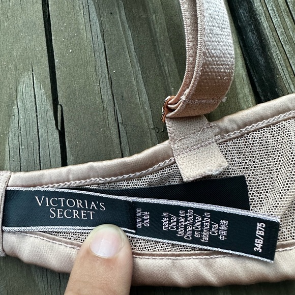 Victorias Secret Sexy Bra 34B - Picture 4 of 4